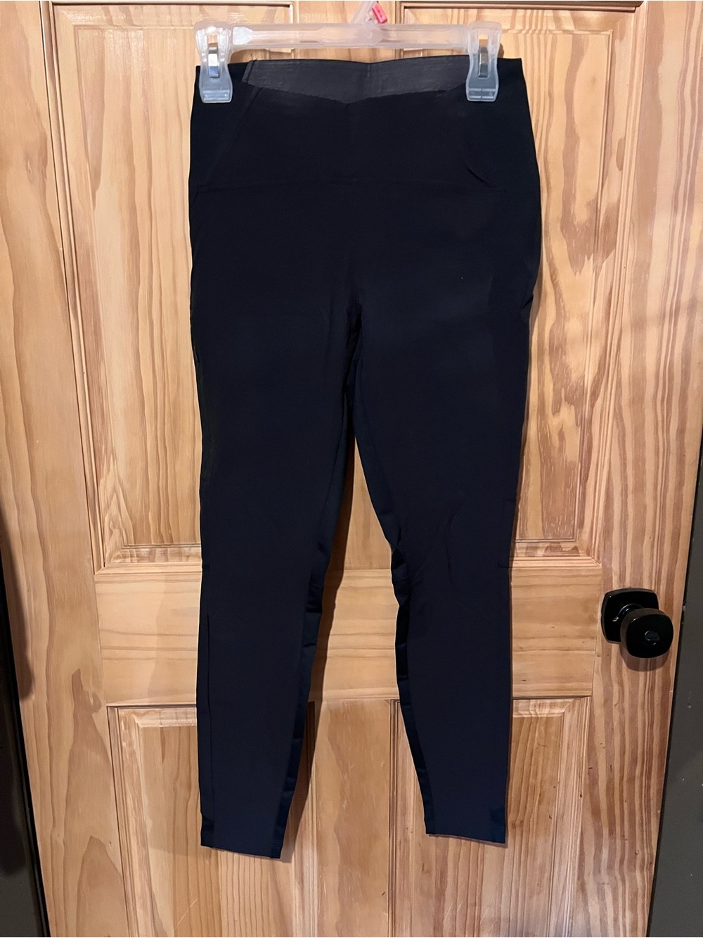 Mountain Hardwear Black High-Rise Leggings NWOT